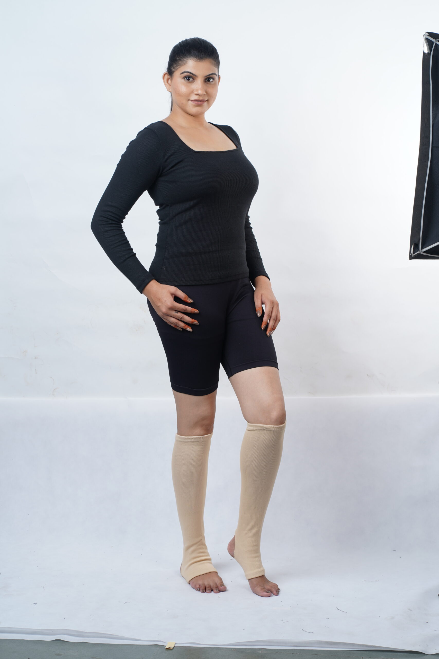 Vericose vein stocking below knee