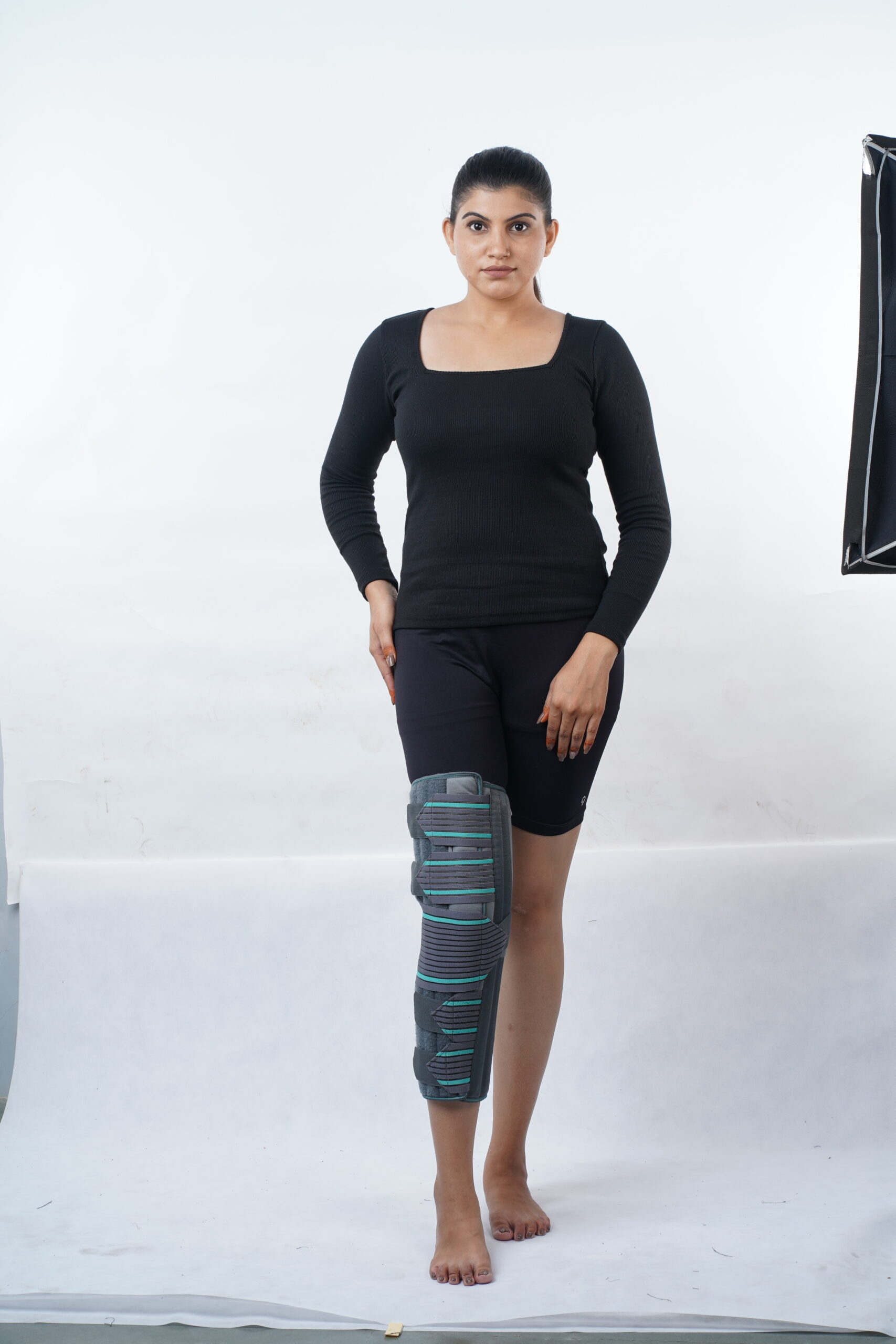 Knee brace long type - M