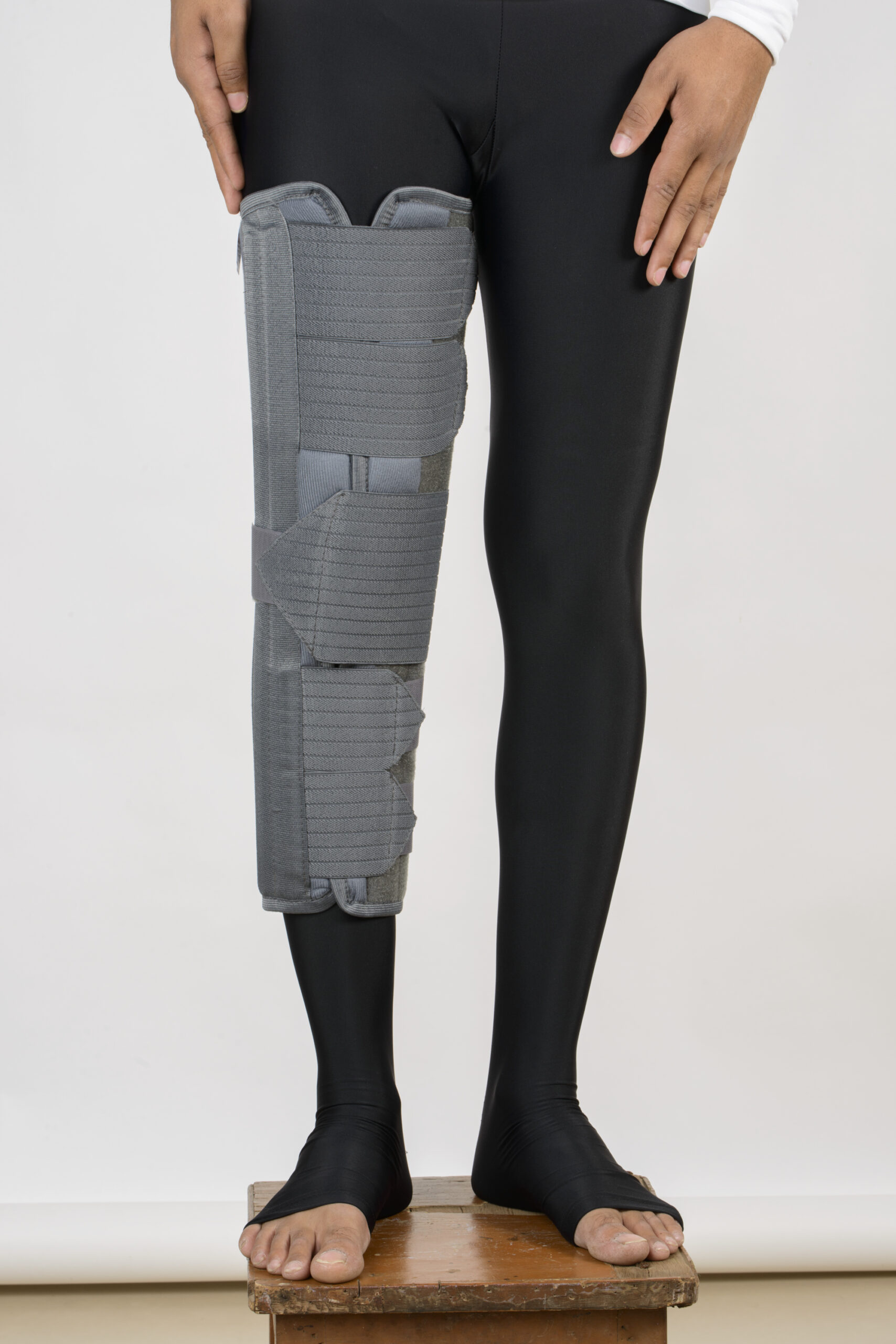 Knee brace long type - M