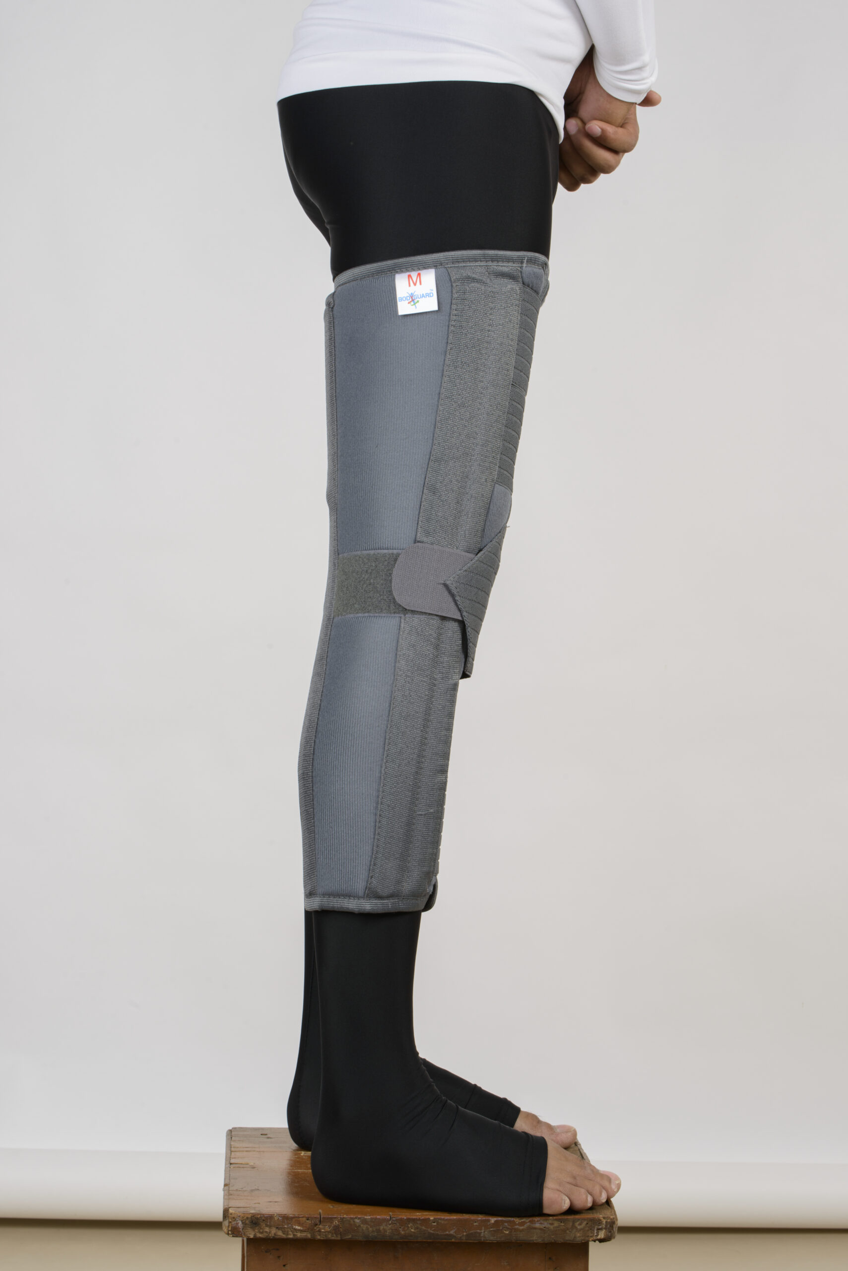 Knee brace long type - M